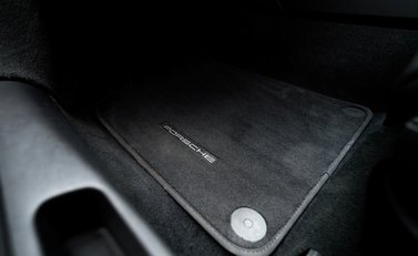 Porsche 911 Turbo S (992) 26