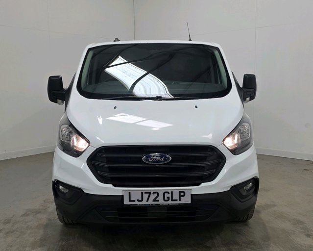 Ford Transit Custom Transit Custom 300 L2 Diesel FWD 2.0 Eco Blue 130ps Low Roof Leader Van