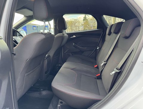 Ford Focus 1.0 Focus ST-Line 5dr 35