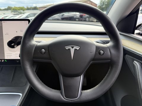 Tesla Model Y (Dual Motor) Long Range SUV 5dr Electric Auto 4WDE (384 bhp) 34