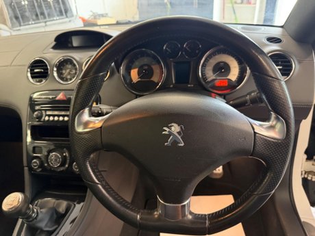 Peugeot RCZ 2.0 HDi Sport Euro 5 2dr 27