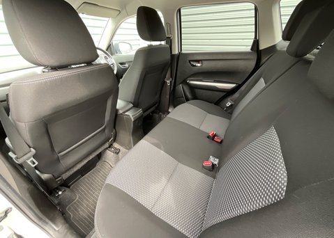 Suzuki Vitara SZ-T BOOSTERJET MHEV 18
