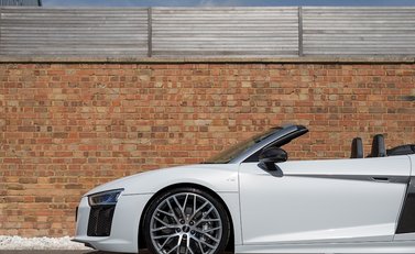 Audi R8 V10 Plus Spyder 36
