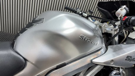 Suzuki SV1000 34k 2004 GOOD RUNNING 1000CC V TWIN PROJECT BIKE 13