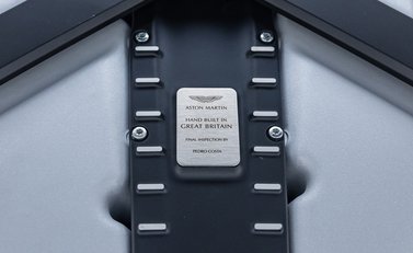 Aston Martin V12 Vantage 54
