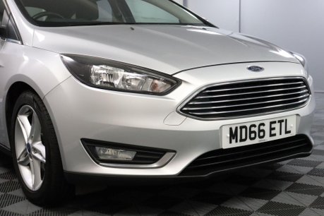 Ford Focus TITANIUM 24