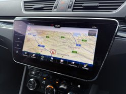 Skoda Superb 2.0 TSI Laurin & Klement Hatchback 5dr Petrol DSG Euro 6 (s/s) (190 ps) 48