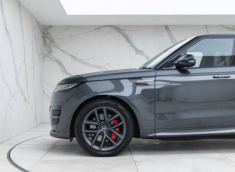 Land Rover Range Rover Sport P440e Dynamic SE 26