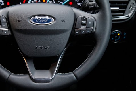 Ford Fiesta TITANIUM 19