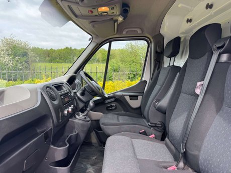 Vauxhall Movano 2.3 Movano F3500 L2H2 CDTi 18