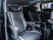 Toyota Alphard 2.5 MPV 2.5 SUV Automatic Petrol 23