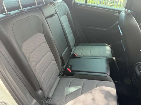 Volkswagen Tiguan 2.0 Tiguan R-Line TDI Semi-Auto 5dr 22