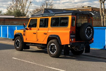 Land Rover Defender 110 Adventure 4