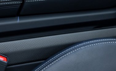 Porsche Taycan TURBO S CROSS TURISMO 29