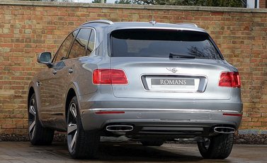 Bentley Bentayga First Edition 8