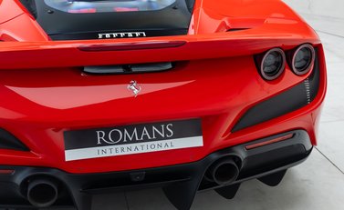 Ferrari F8 Tributo 32