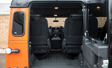 Land Rover Defender 90 Adventure Edition 21