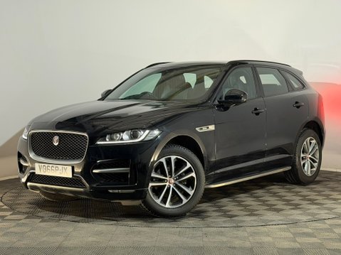 Jaguar F-Pace R-SPORT AWD 3