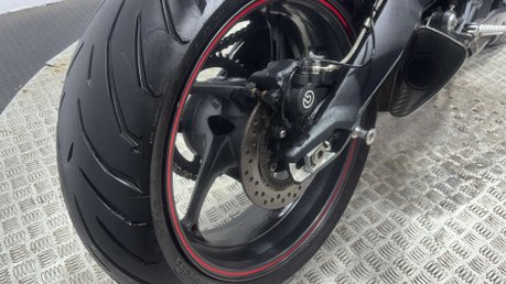 Triumph Street Triple R 2014 ONLY 15K NEW MOT ARROW EXHAUST VERY CLEAN NAKED 22