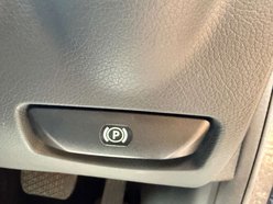 Mercedes-Benz E Class 2.1 E220 SE CDi Auto 5dr 38