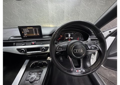 Audi A4 3.0 TDI V6 S line Estate 5dr Diesel S Tronic quattro Euro 6 (s/s) (218 ps) 68
