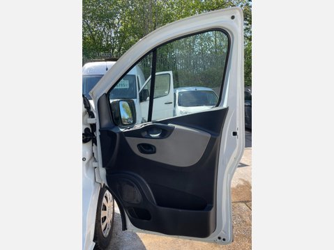 Renault Trafic 1.6 dCi 27 Business+ Panel Van 5dr Diesel Manual SWB Standard Roof Euro 5 ( 21