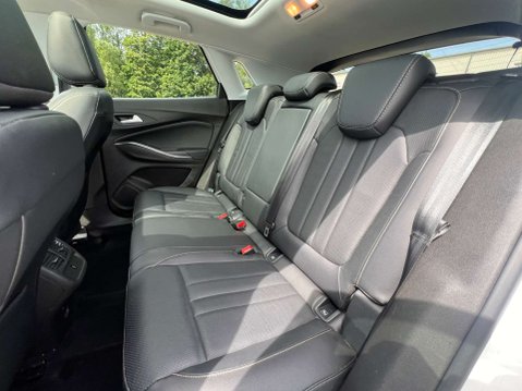 Vauxhall Grandland X 1.2 Grandland X Elite Nav T Automatic 5dr - NATIONAL DELIVERY* 55