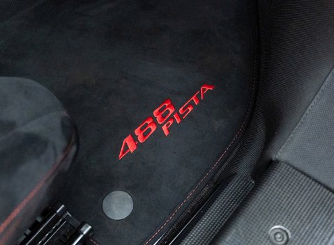 Ferrari 488 Pista 18