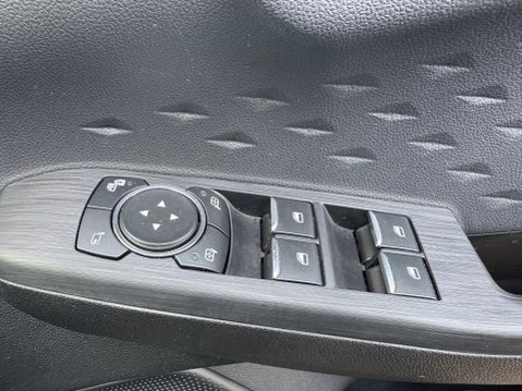 Ford Kuga ST-LINE EDITION ECOBLUE MHEV 18