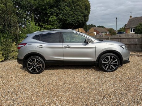 Nissan Qashqai 1.6 dCi Tekna 4WD Euro 6 (s/s) 5dr 5