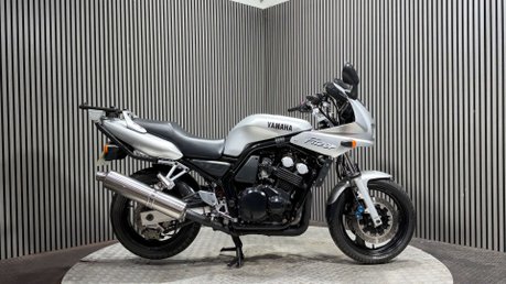 Yamaha FZS FAZER 2000 ONLY 14K VERY CLEAN PROJECT BIKE 600CC COMMUTER 1