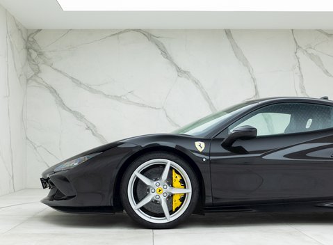 Ferrari F8 Tributo 22