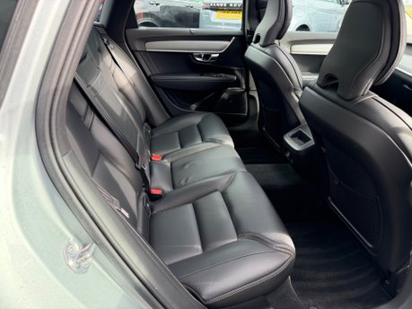 Volvo V90 D4 INSCRIPTION 36