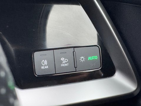 Audi A3 1.4 TFSIe 40 S line Sportback S Tronic Euro 6 (s/s) 5dr (17in Alloys), 13kW 45