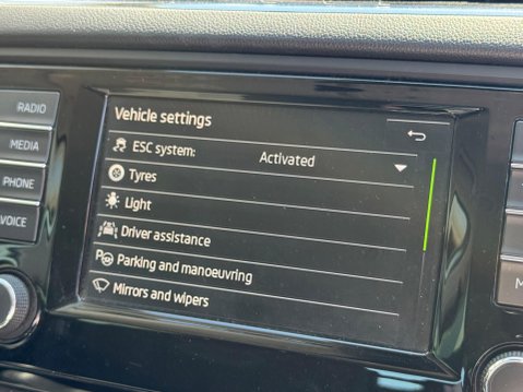 Skoda Octavia 2.0 TDI Scout DSG 4WD Euro 6 (s/s) 5dr 18