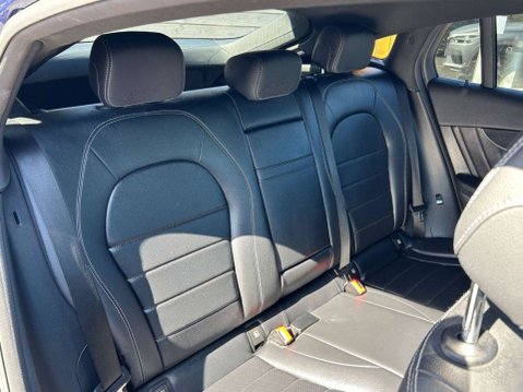 Mercedes-Benz GLC 2.1 GLC250d AMG Line (Premium Plus) Coupe 5dr Diesel G-Tronic 4MATIC Euro 6 19