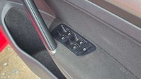 Volkswagen Golf 1.6 TDI BlueMotion Tech SE Hatchback 5dr Diesel DSG Euro 5 (s/s) (105 ps) 29