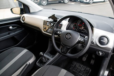 Volkswagen Up HIGH UP TSI 4