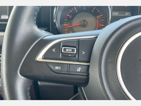Suzuki Jimny SZ5 37