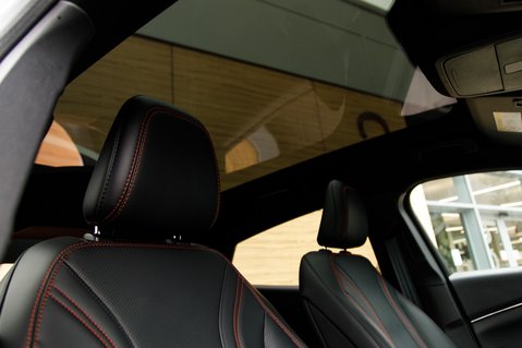 Ford Mustang Mach-E BASE 28