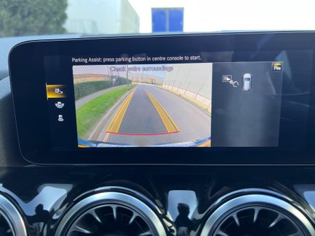 Mercedes-Benz GLA 1.3 GLA180 AMG Line (Premium Plus) 7G-DCT Euro 6 (s/s) 5dr 71