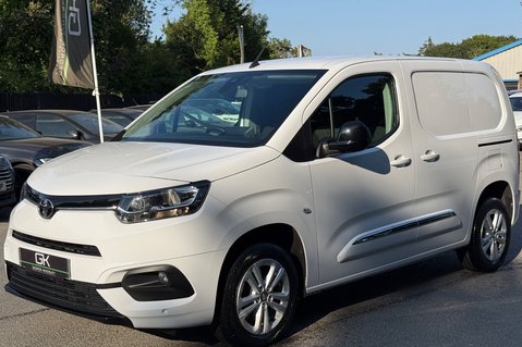 Toyota Proace City L1 DESIGN - NO VAT - AUTO - 1.5 DIESEL - REVERSE CAM - CARPLAY 10