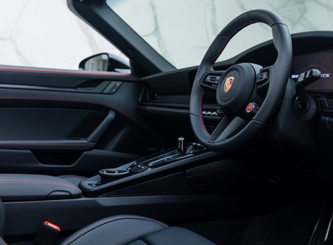 Porsche 911 Targa 4 GTS (992.2) 16
