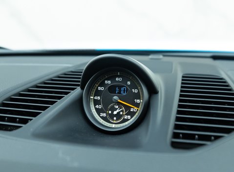 Porsche 911 GT2 RS Weissach (991) 21