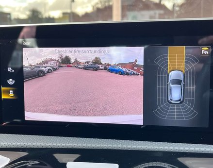 Mercedes-Benz A Class 1.3 A 200 Sport Exeutive Auto 5dr 33