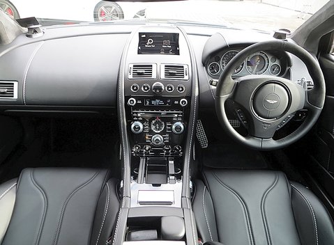 Aston Martin DBS Carbon Edition 9