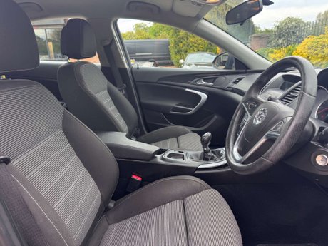 Vauxhall Insignia 1.8 Insignia SRi 5dr 16