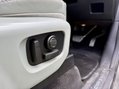 Land Rover Discovery SDV6 HSE LUXURY 25