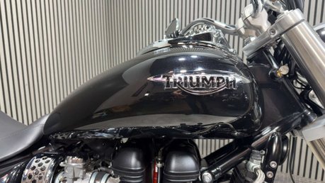 Triumph Bonneville 2011 ONLY 1812 MILES LONG MOT STUNNING CRUISER BIKE 19