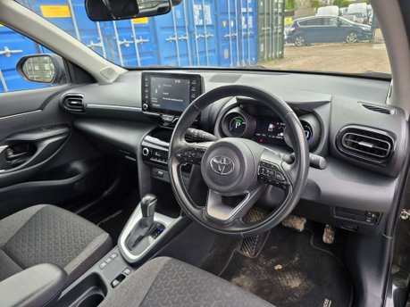 Toyota Yaris Cross 1.5 VVT-h Icon SUV 5dr Petrol Hybrid E-CVT Euro 6 (s/s) (116 ps) 41